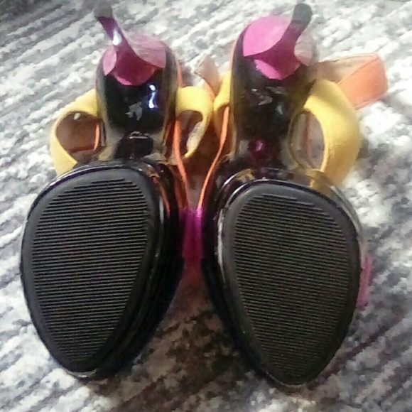 Exé women's sandals size 7 like new - Picture 3 of 4